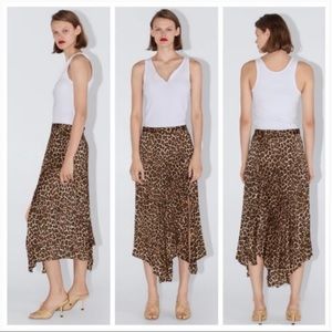 Animal Print Pleated Skirt with Slit